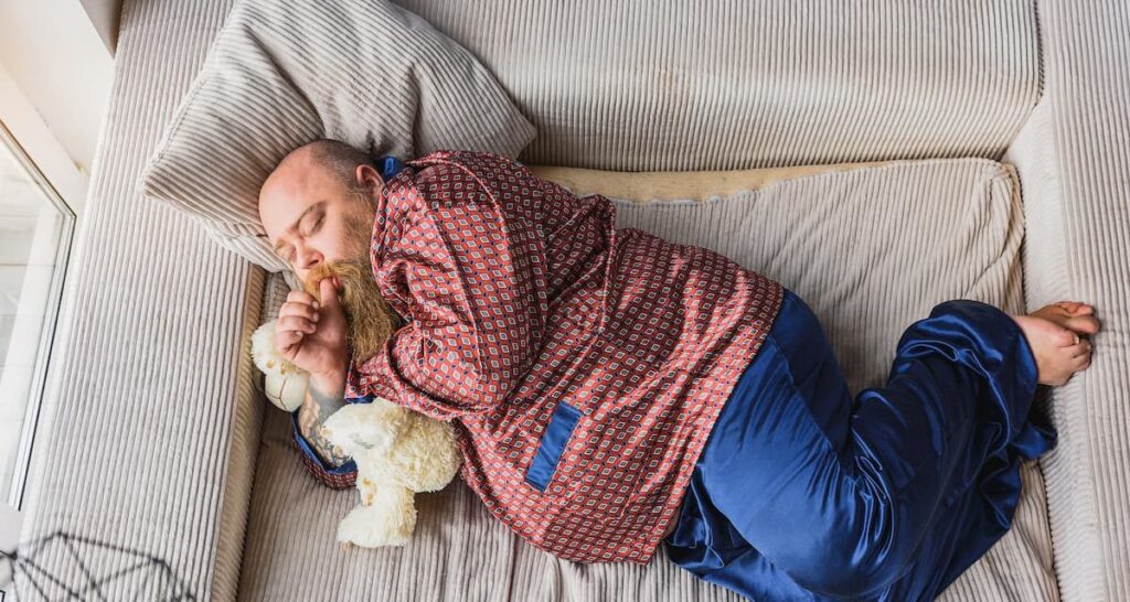 Apprenez à gérer votre stress avec l'hypnose pour un sommeil profond et réparateur. Conseils pratiques ici.